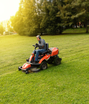 Mowers Market Best Riding Lawn Mower 2021 Consumer Reports Ride-on